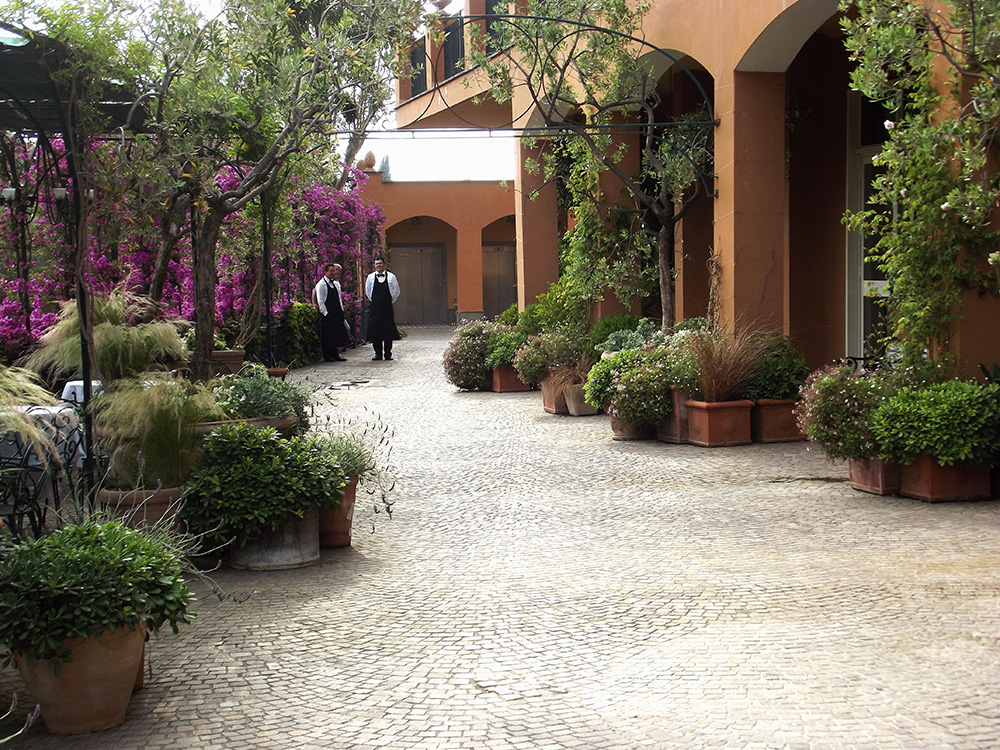 terrazzo e camerieri